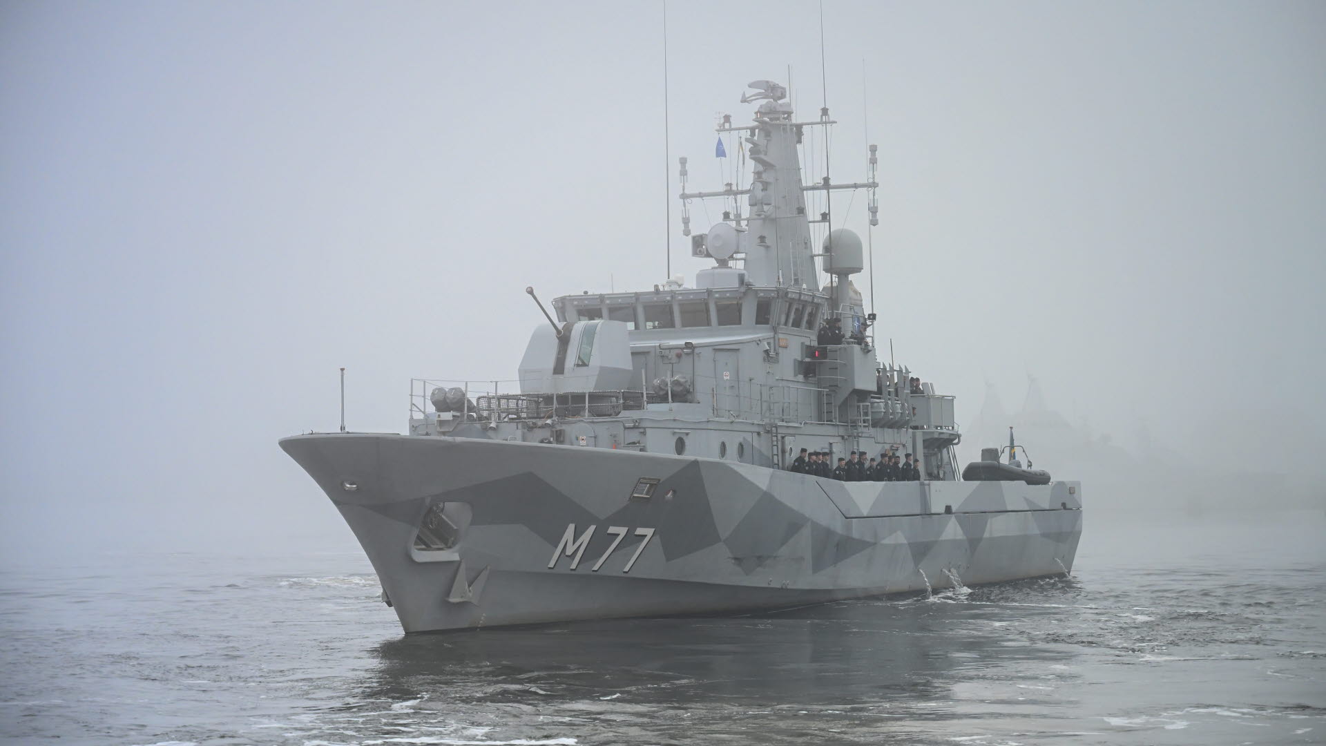 HMS Ulvön kastar loss. Foto: Hanna Wängemar/Försvarsmakten