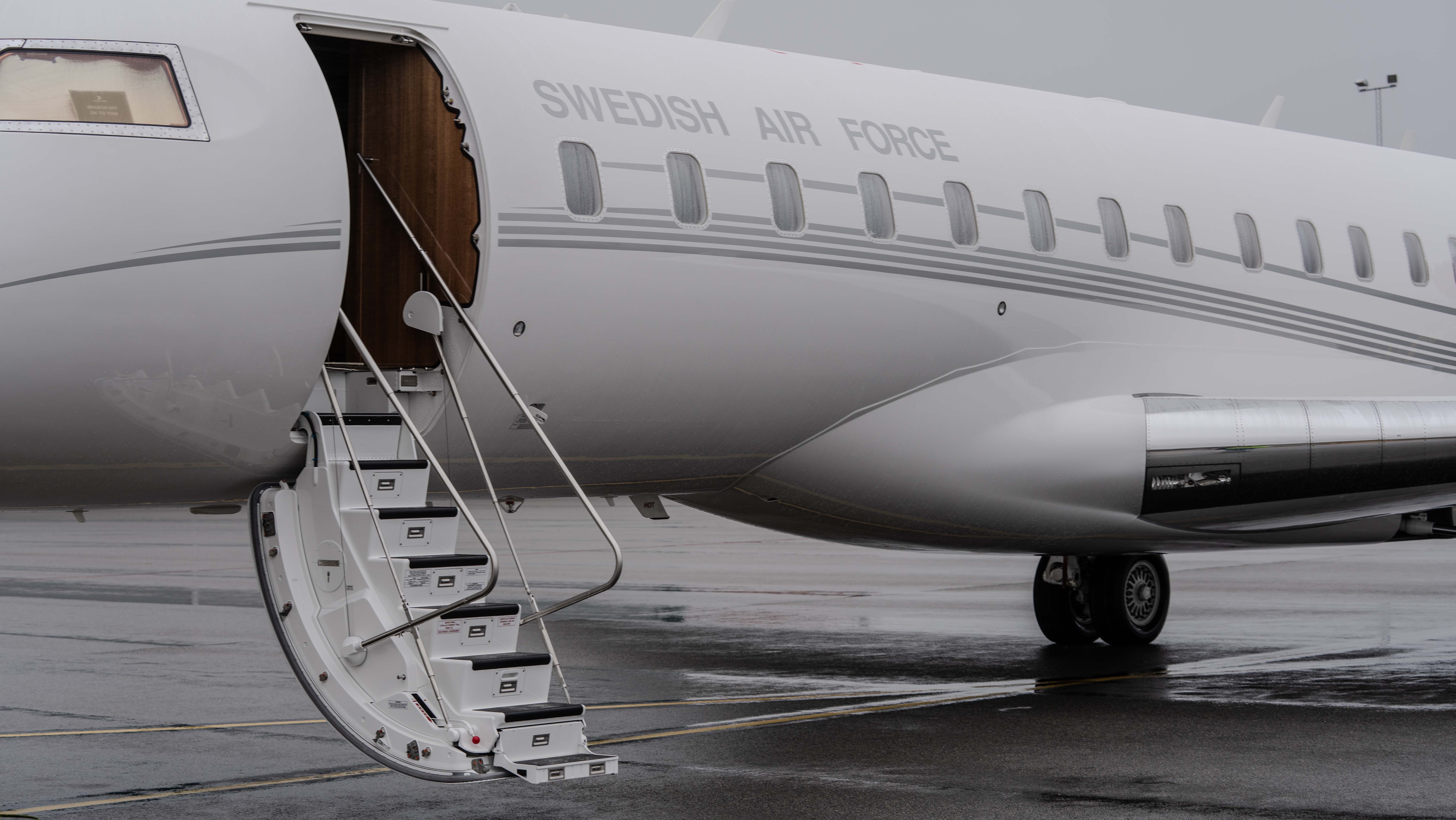Statsflygets huvuduppgift är att genomföra flygtransporter åt rikets högsta civila och militära ledning samt stödja nationella och internationella uppdrag. Foto: FMV