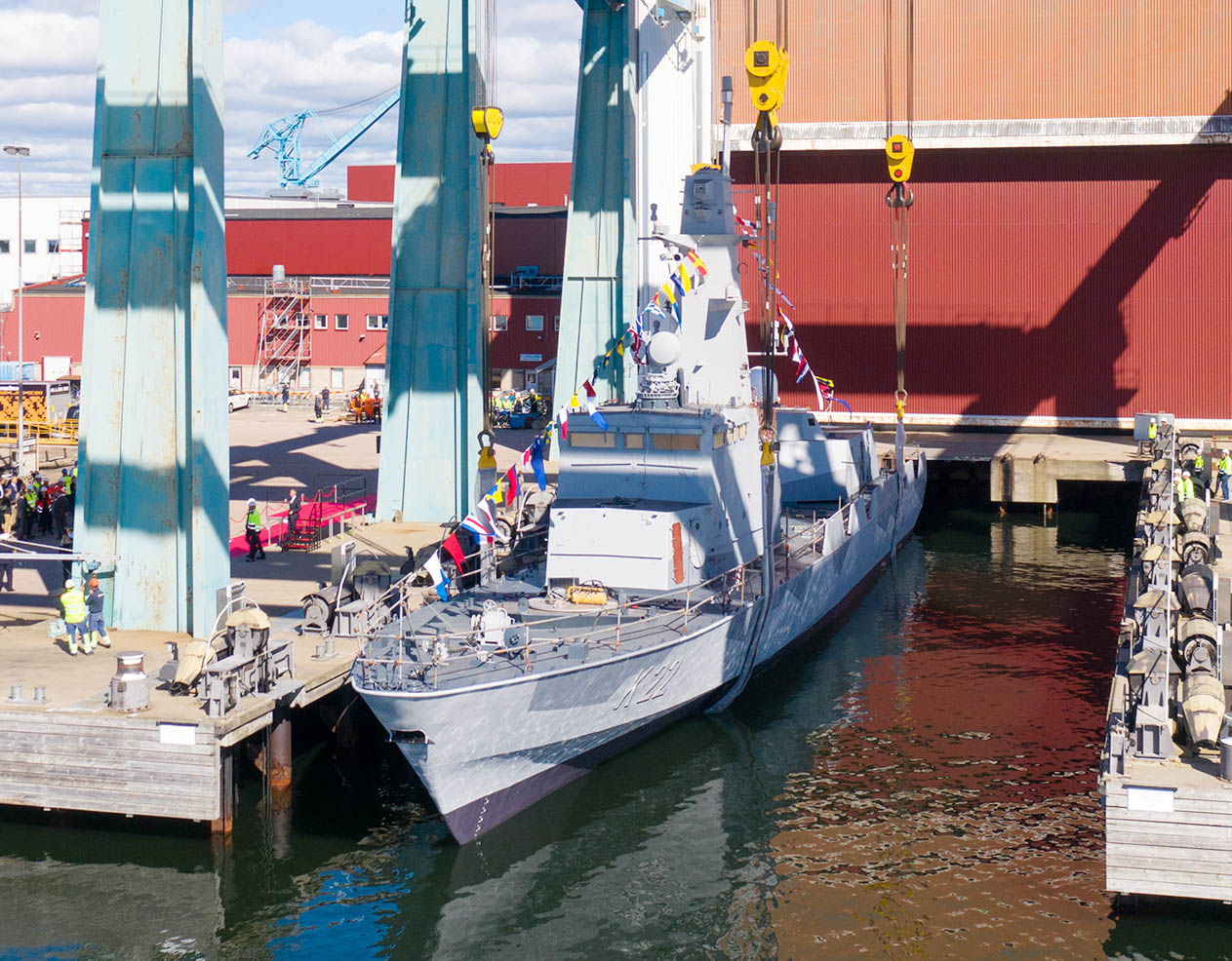 HMS Gävle sjösätts