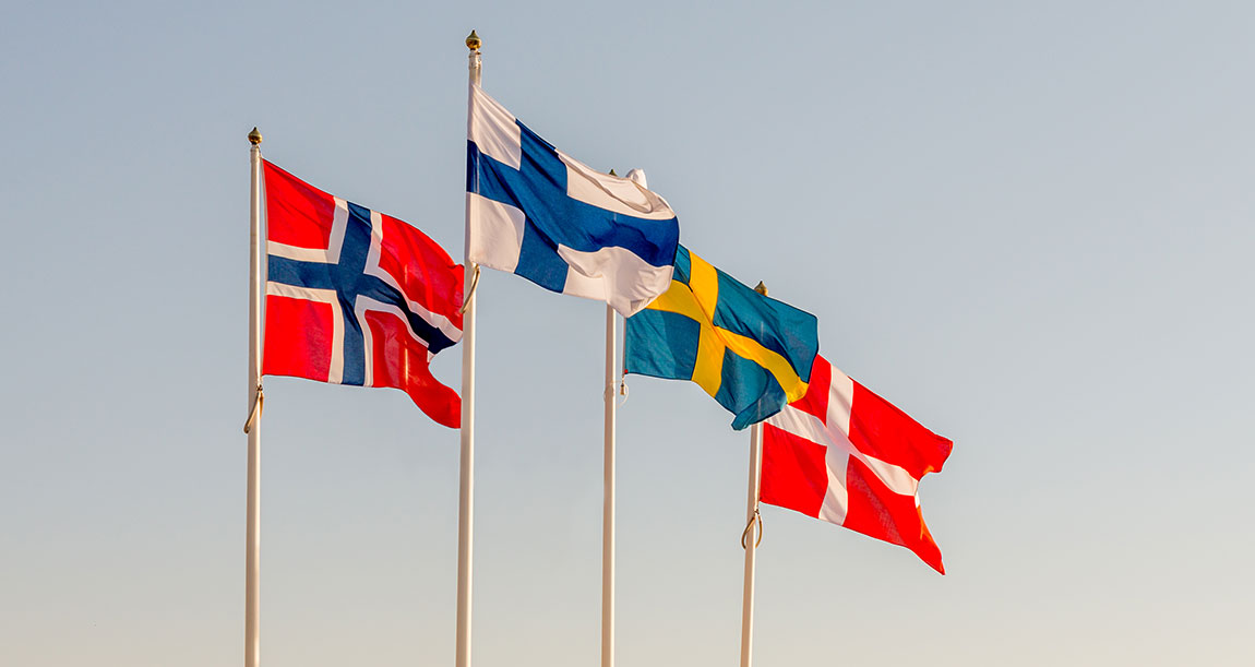 Danska, finska, svenska och norska flaggan.