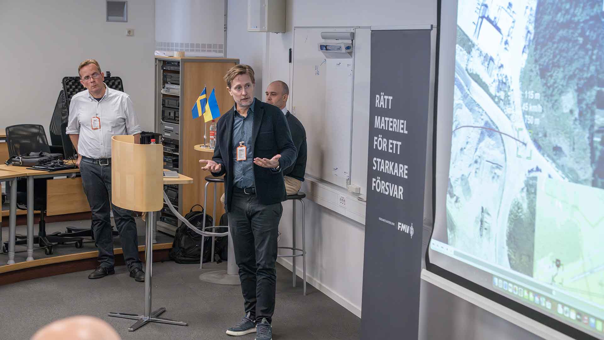 Under dagen fick tolv företag möjlighet att presentera sina koncept för den exekutiva panelen, vars deltagare kommer från FMV, FOI och Försvarsmakten, och som har förstärkts med representanter från Ukraina. 